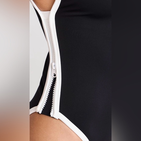 NWT- Good American Varsity Lay Out One Piece - Picture 3 of 7